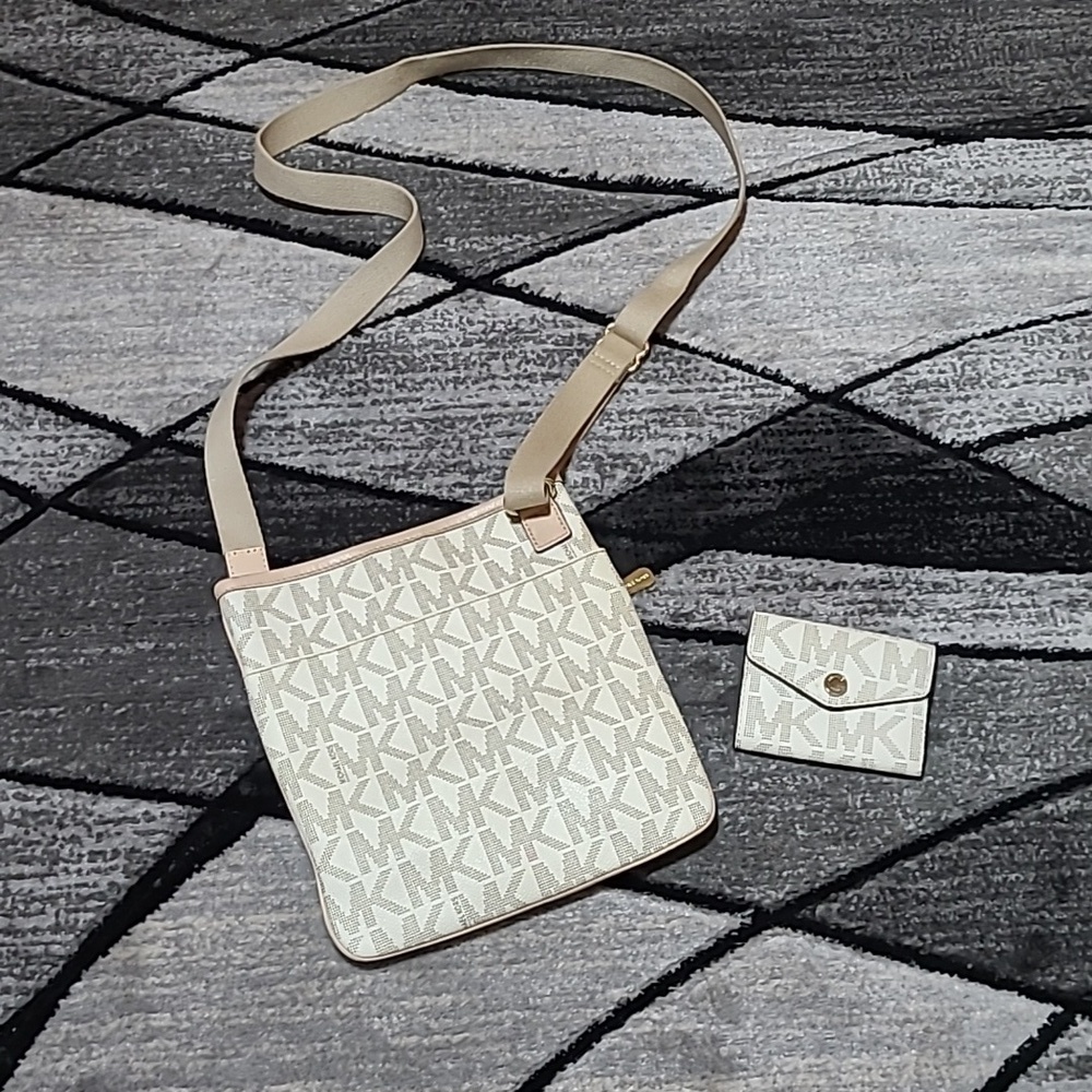 MICHAEL MICHAEL KORS LOGO CROSSBODY & WALLET